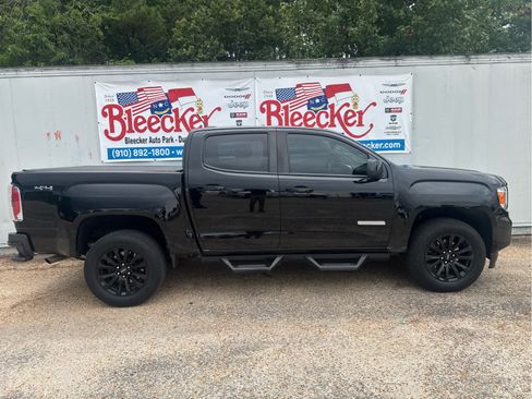 Used 2022 GMC Canyon Elevation w/ Elevation Premium Package AWD/4WD image 2