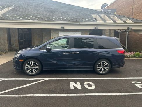 Used 2024 Honda Odyssey Touring image 4