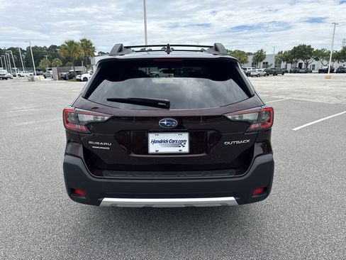 Used 2025 Subaru Outback Limited AWD/4WD image 8