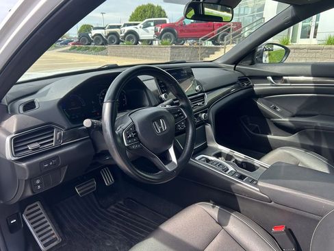 Used 2022 Honda Accord Sport image 9
