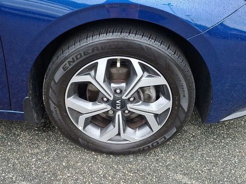 Used 2020 Kia Forte LXS FWD image 13
