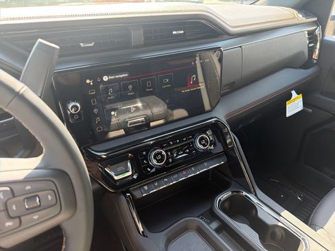 New 2026 GMC Sierra 2500 AT4 AWD/4WD image 26