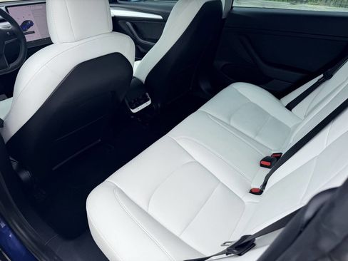 Used 2021 Tesla Model 3 Long Range image 17