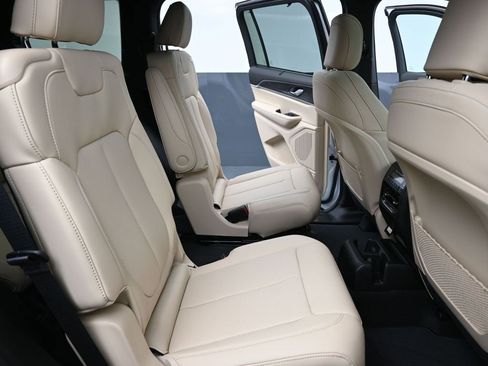 New 2025 Jeep Grand Cherokee L Limited w/ Luxury Tech Group II image 24