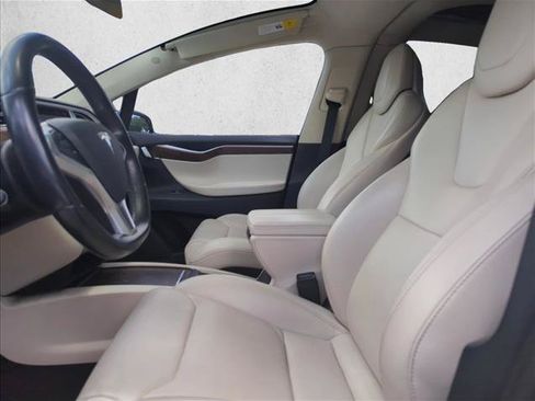 Used 2018 Tesla Model X 75D AWD/4WD image 13