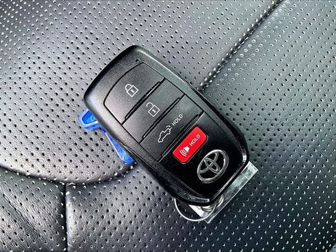 Used 2024 Toyota Tundra Capstone AWD/4WD image 11