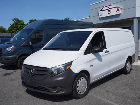 Used 2017 Mercedes-Benz Metris w/ Blind Spot Assist Package image 5