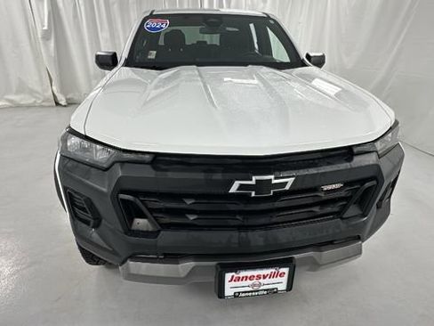 Used 2024 Chevrolet Colorado Trail Boss w/ Advanced Trailering Package image 8