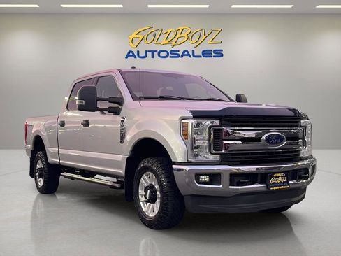 Used 2018 Ford F250 XLT w/ XLT Value Package image 2