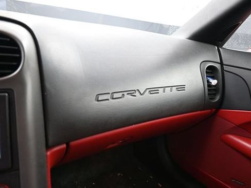 Used 2007 Chevrolet Corvette Convertible w/ Preferred Equipment Group RWD image 22