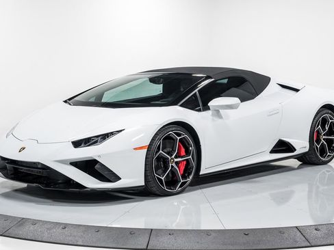 Used 2022 Lamborghini Huracan EVO RWD image 44