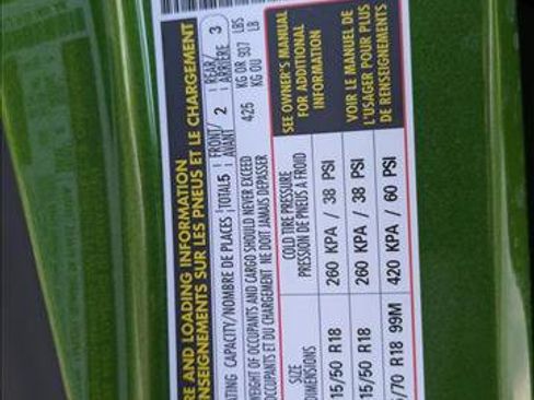 New 2025 Volkswagen Taos SE image 21