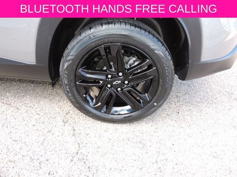 Used 2024 Chevrolet Trax ACTIV w/ Sunroof Package FWD image 11