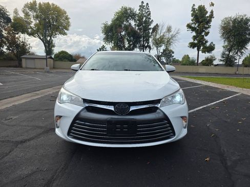 Used 2017 Toyota Camry LE image 11