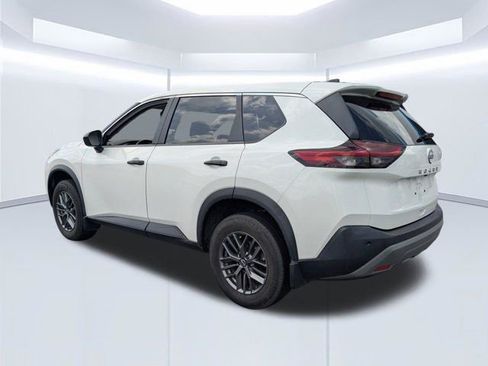 Used 2023 Nissan Rogue S FWD image 6