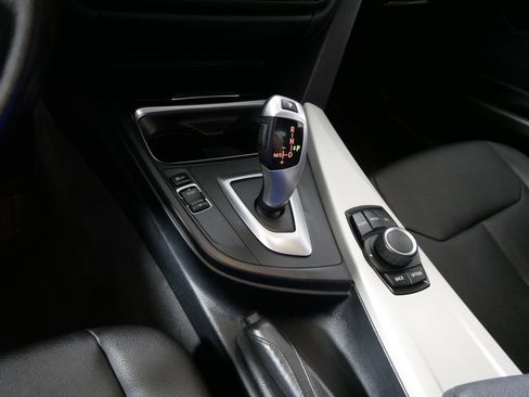 Used 2015 BMW 320i xDrive Sedan AWD/4WD image 24