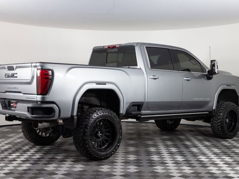 Used 2025 GMC Sierra 3500 Denali Ultimate AWD/4WD image 8