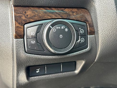 Used 2013 Ford Explorer Limited image 28