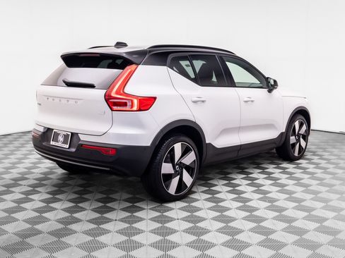 Used 2023 Volvo XC40 Recharge Ultimate AWD/4WD image 5