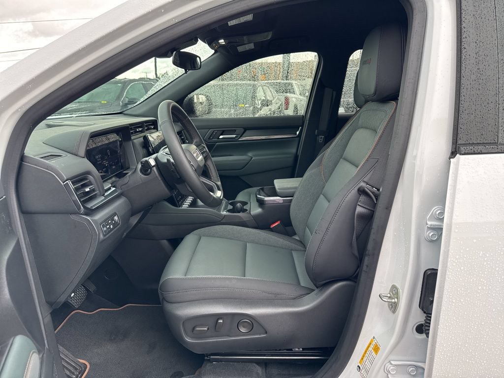 New 2026 GMC Terrain AT4 AWD/4WD image 15