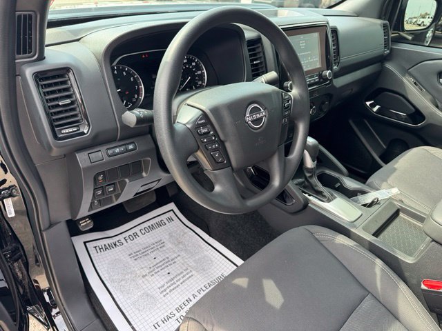 Used 2023 Nissan Frontier SV w/ Midnight Edition Package AWD/4WD image 13
