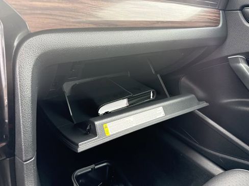 Used 2022 Volkswagen Passat 2.0T image 21