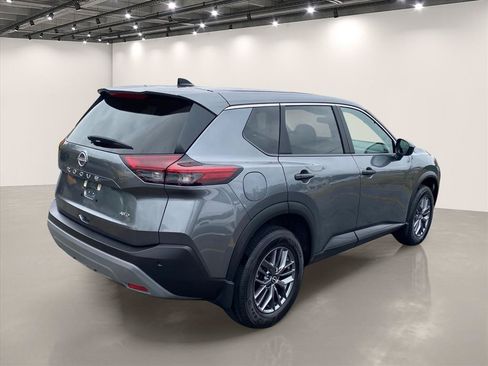 Used 2023 Nissan Rogue S AWD/4WD image 7