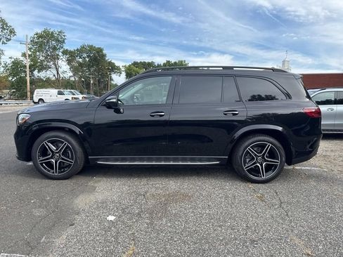Used 2026 Mercedes-Benz GLS 450 4MATIC image 3