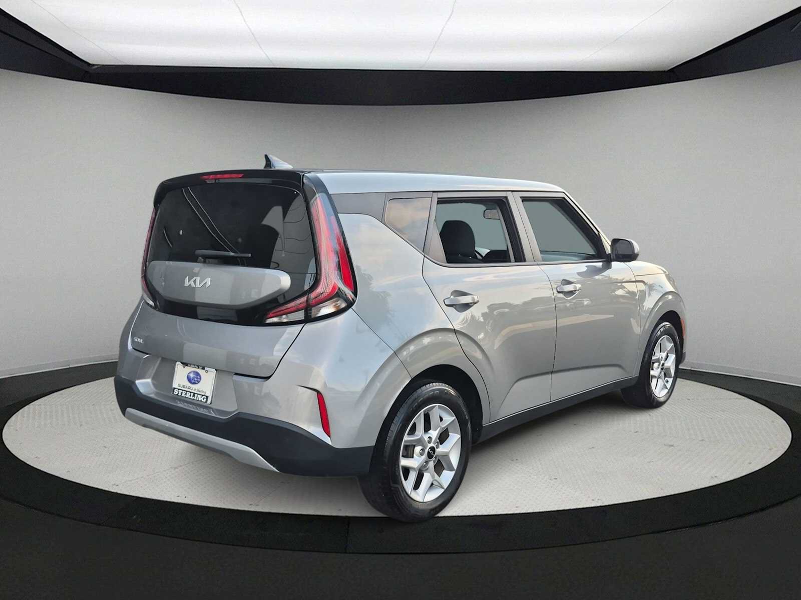 Used 2024 Kia Soul LX w/ Option Group 015 FWD image 8