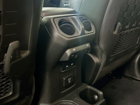 Used 2022 Jeep Gladiator Rubicon w/ Cold Weather Group image 26