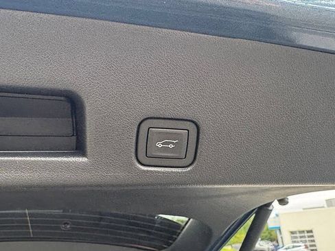 Certified 2025 Chevrolet Traverse LT AWD/4WD image 24