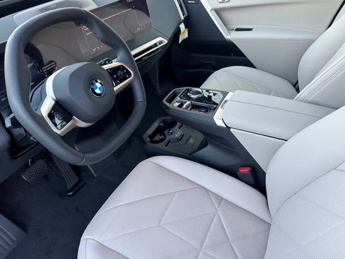 Used 2026 BMW iX xDrive45 AWD/4WD image 4