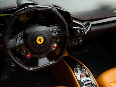 Used 2015 Ferrari 458 Spider RWD image 14