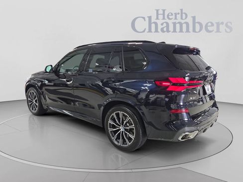 Used 2025 BMW X5 xDrive40i w/ M Sport Package AWD/4WD image 3