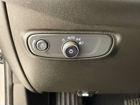 Used 2022 Chevrolet Equinox LS AWD/4WD image 14