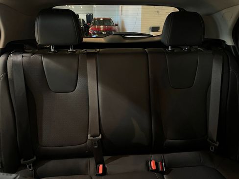 Used 2025 Buick Encore GX Preferred image 38