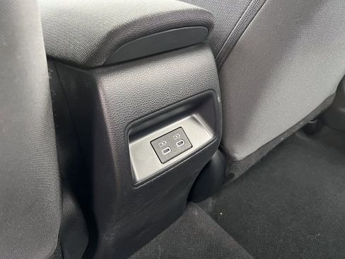 Used 2025 Toyota Corolla LE image 21