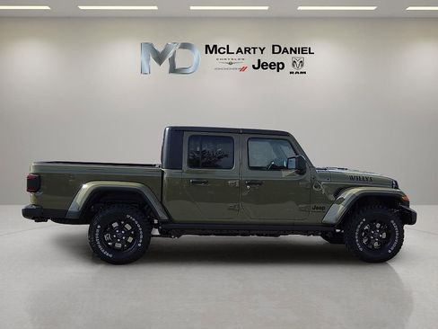 New 2026 Jeep Gladiator Willys AWD/4WD image 6