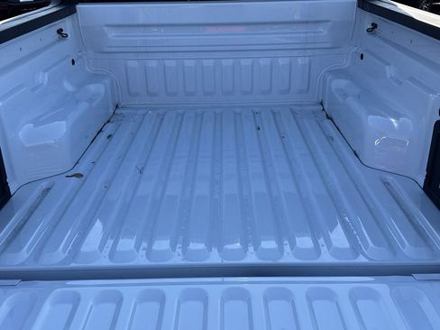 New 2025 Ford Maverick XL image 18