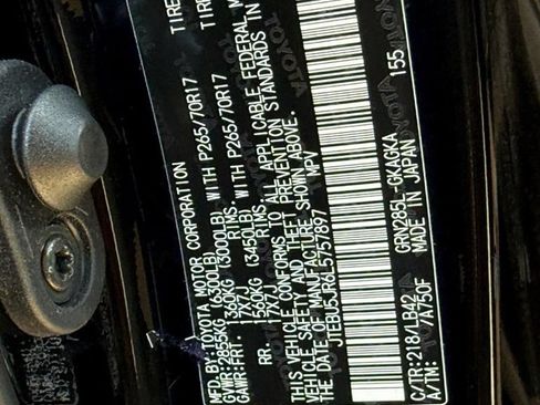 Used 2020 Toyota 4Runner SR5 Premium w/ Moonroof Package AWD/4WD image 31