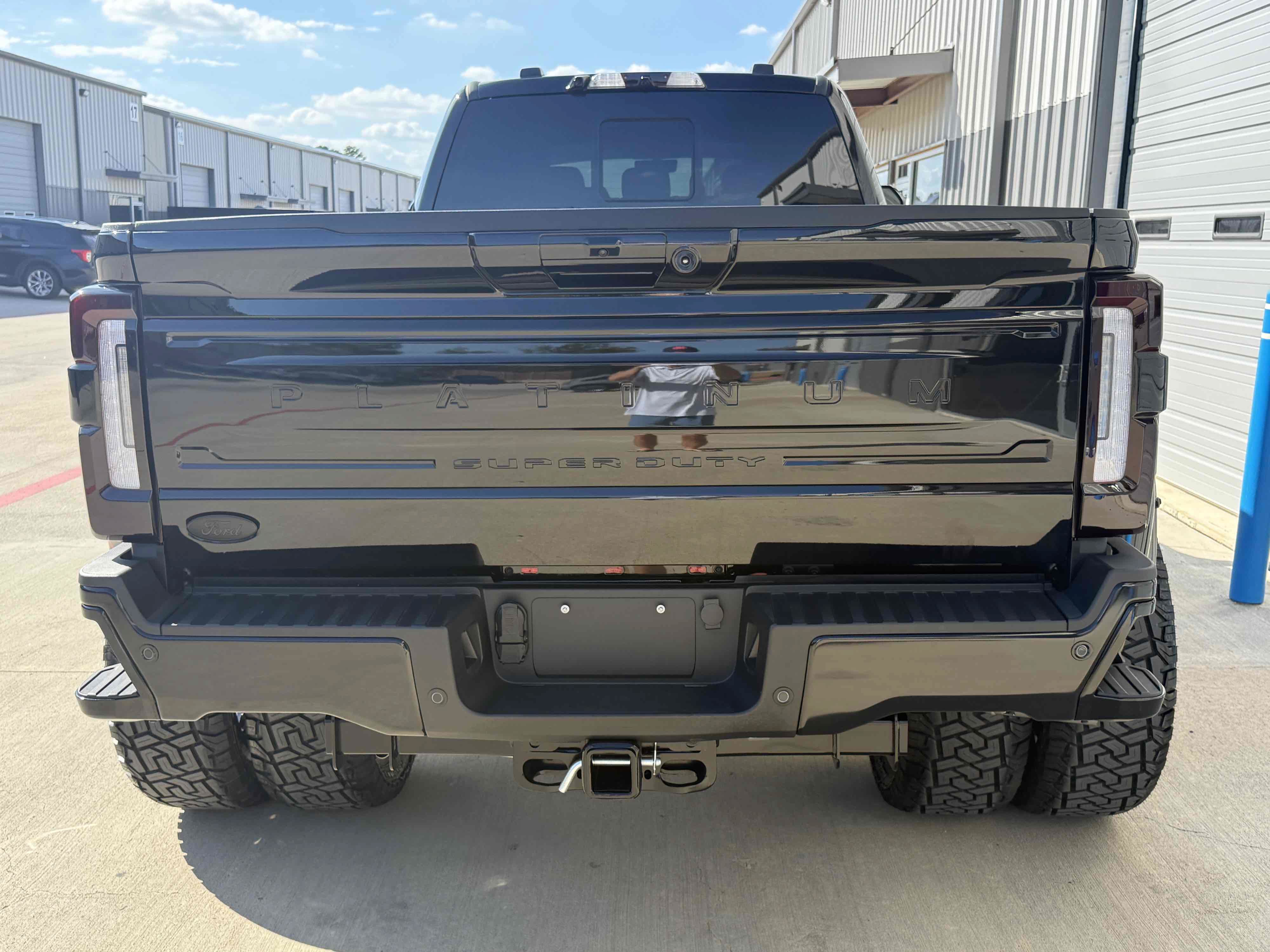 Used 2027 Ford F450 Platinum w/ Platinum Plus Package AWD/4WD image 11