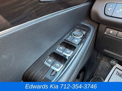 Used 2020 Kia Sorento LX w/ LX I4 Convenience Package image 24