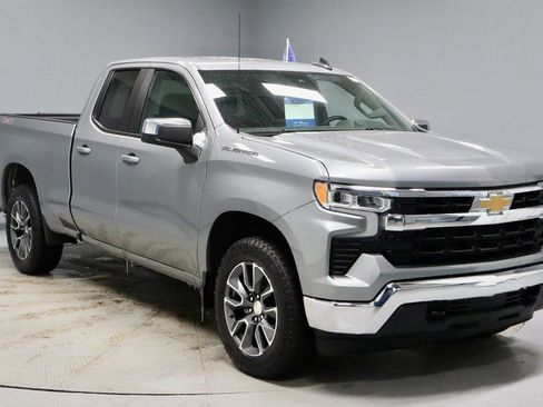 Used 2023 Chevrolet Silverado 1500 LT image 1