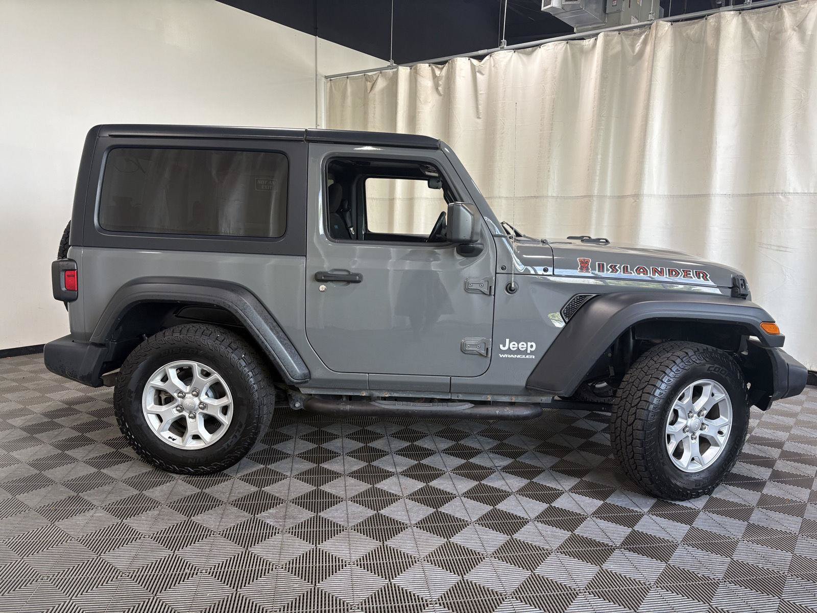 Used 2021 Jeep Wrangler Sport AWD/4WD image 16