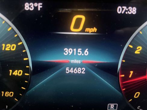 Used 2022 Mercedes-Benz GLB 250 4MATIC image 24