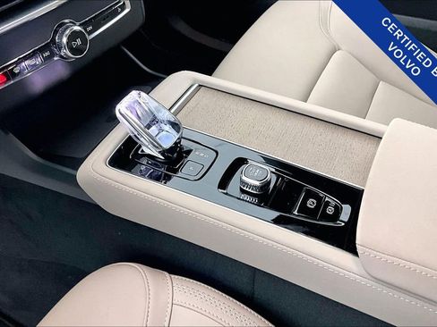 Certified 2025 Volvo XC90 B5 Plus image 18