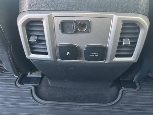 Used 2022 Ford F250 Lariat w/ Tremor Off-Road Package image 20