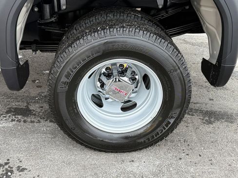 New 2026 GMC Sierra 3500 SLE image 10