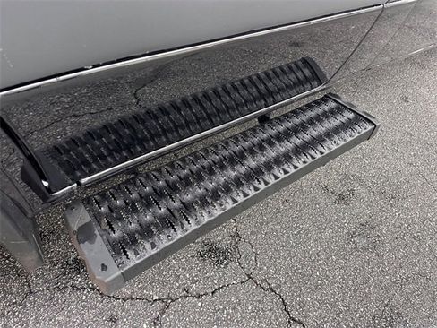 Used 2025 Mercedes-Benz Sprinter 2500 image 9