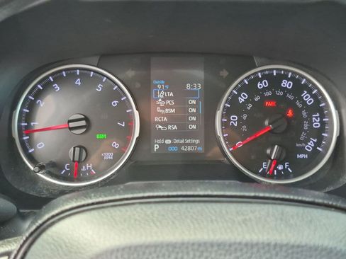 Used 2021 Toyota RAV4 XLE w/ Carpet Mat Package (TMS) FWD image 16
